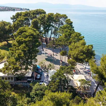 Mare & Mons Seafront Malinska