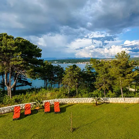 Mare & Mons Seafront