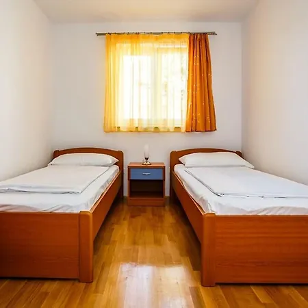 Mare & Mons Seafront Apartamento