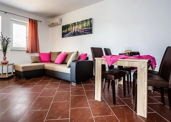 Mare & Mons Seafront Apartamento *