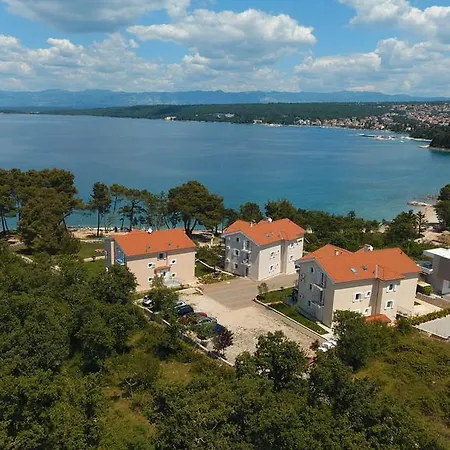 Mare & Mons Seafront Apartment *