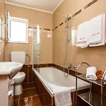 Mare & Mons Seafront Appartement *