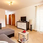 Mare & Mons Seafront Appartement *