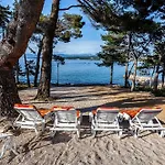 Mare & Mons Seafront Malinska