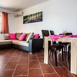 Mare & Mons Seafront Appartement *