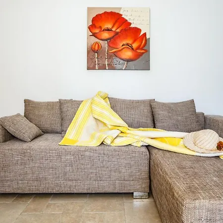 Mare & Mons Seafront Apartment Malinska